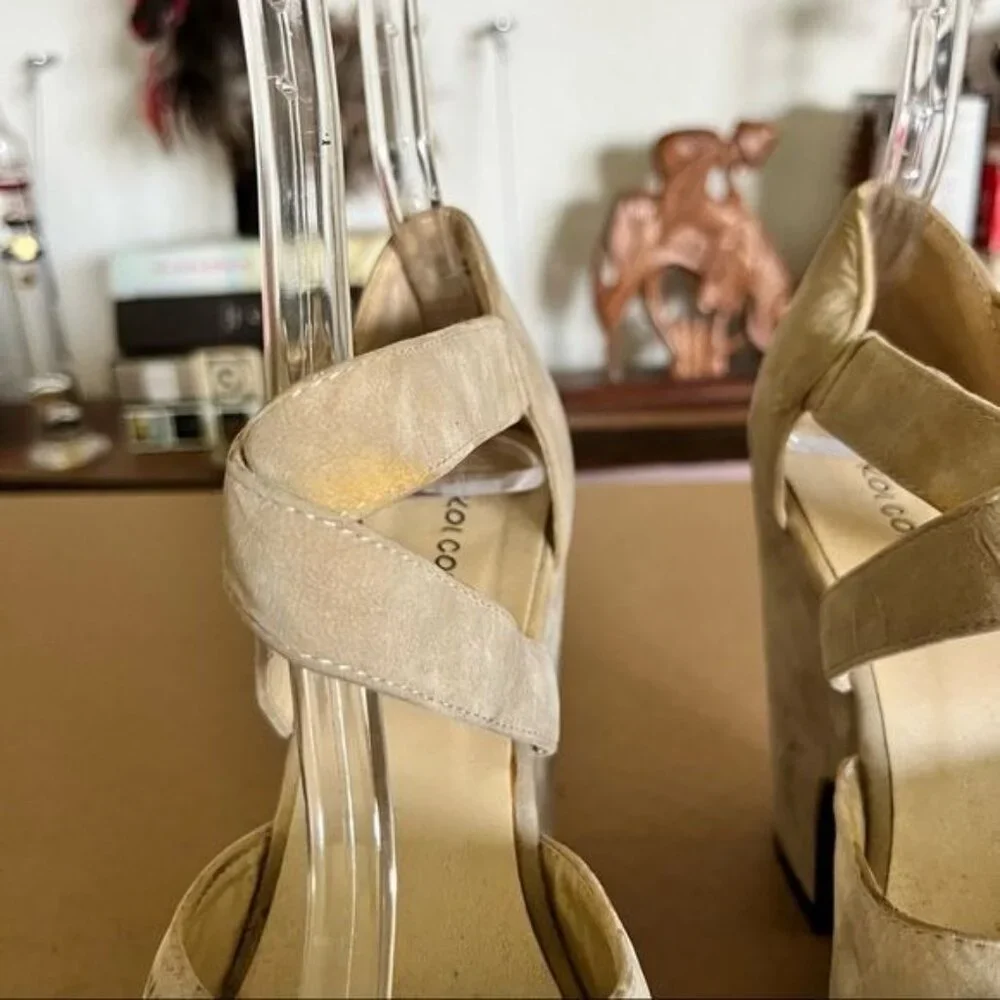 DOLLS KILL Koi Couture Platform Sandal - Picture 7 of 11